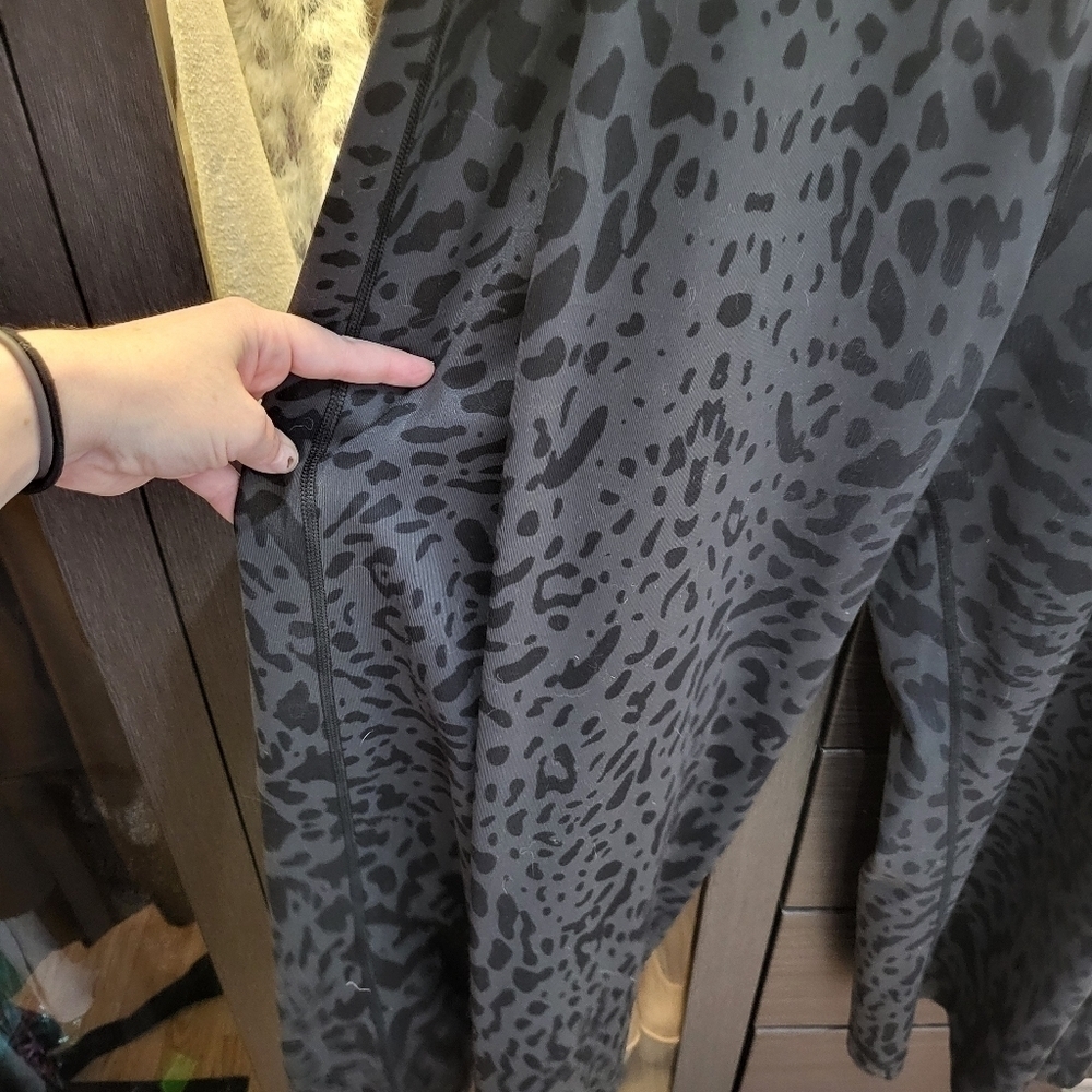 Lululemon Can You Feel The Pleat Black Crop Wide Leg Gaucho Pants - Picture 2 of 7